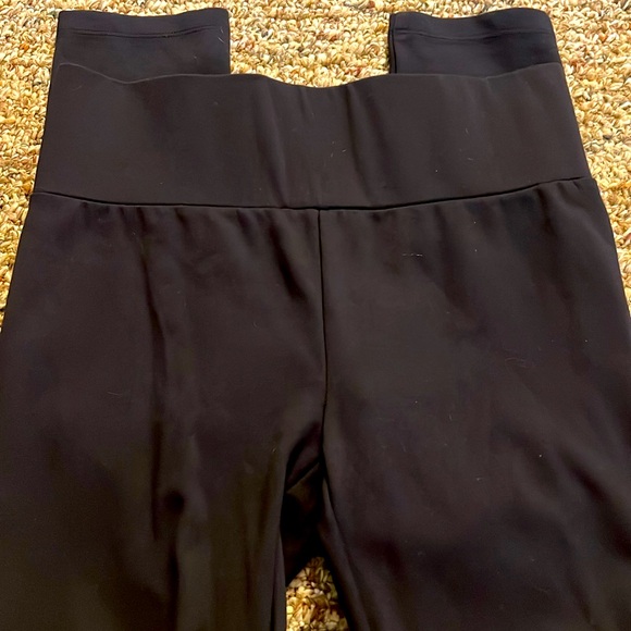 Lou & Grey Black Leggings - Picture 5 of 5